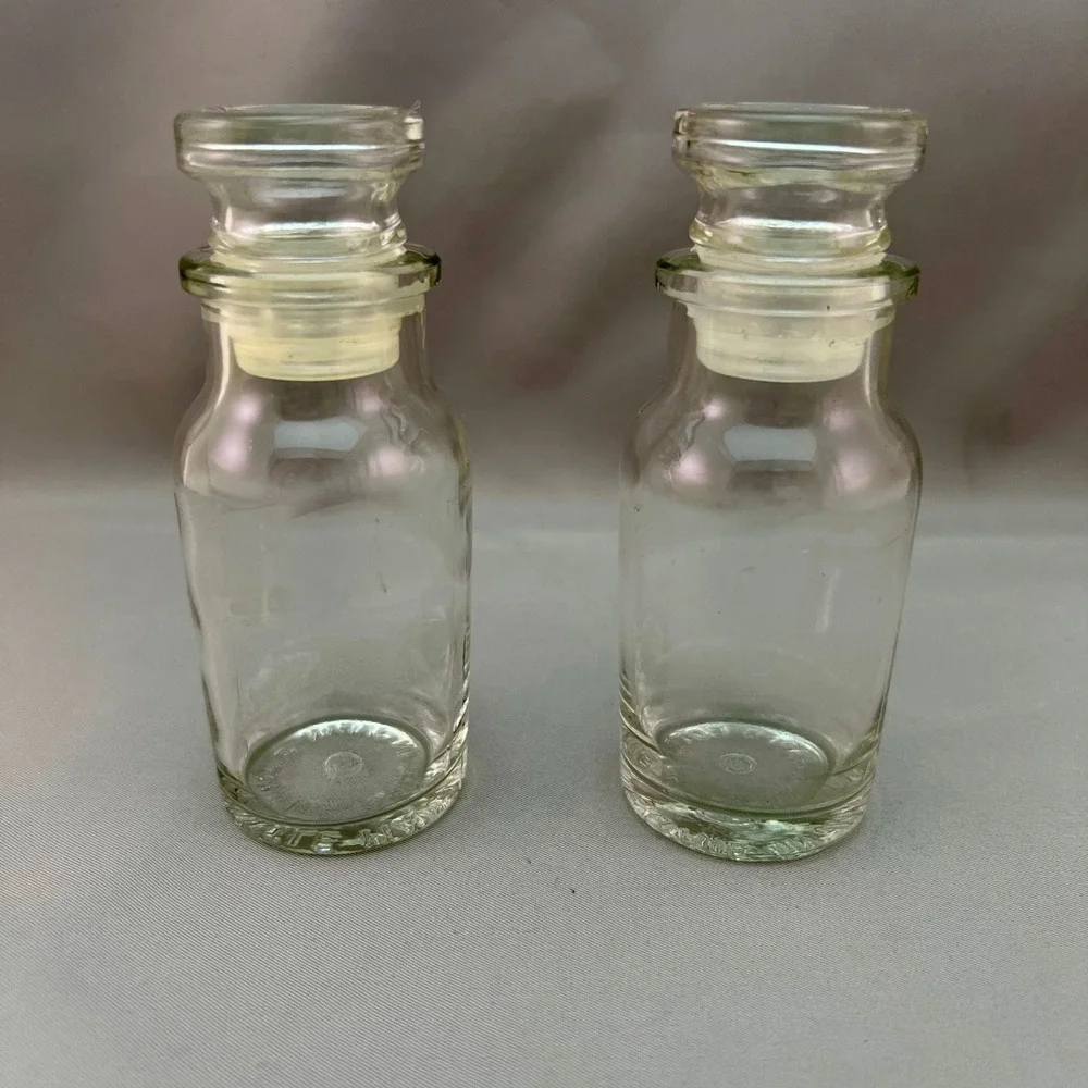 Vintage Apothecary Spice Jars Unisex OS Clear Excellent Japan Glass Set of 2